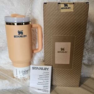 Stanley Quencher 40oz Flowstate Tumbler